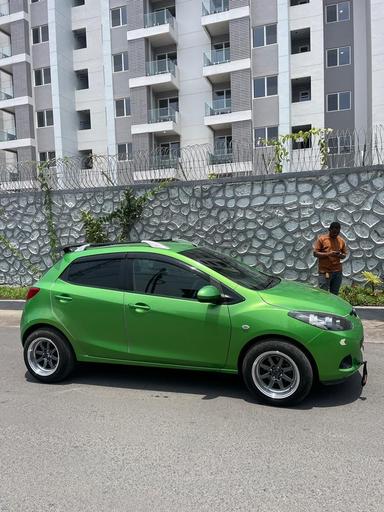 Mazda  Demio 2 - Miniature 2