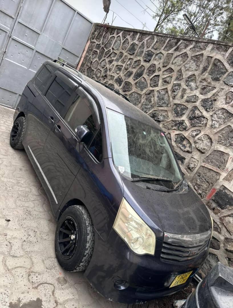 Photo principale de Toyota  Noah