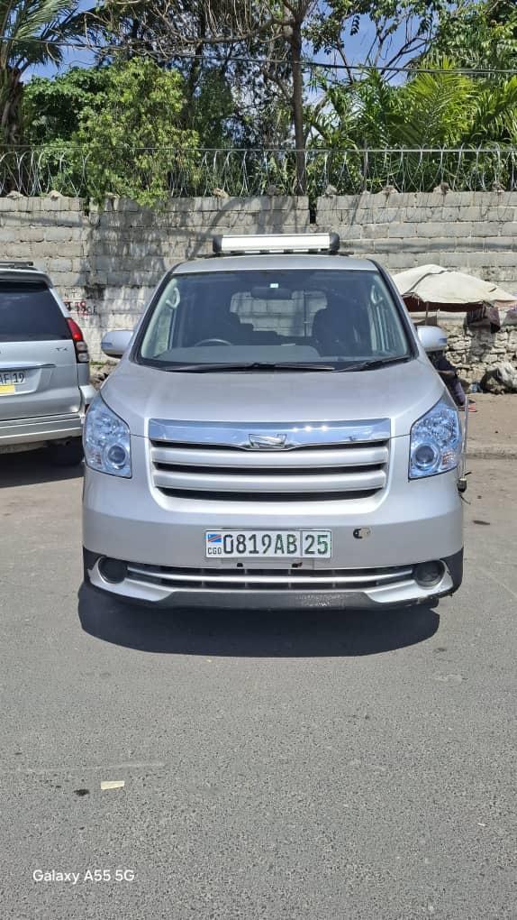 Photo principale de Toyota  Noah