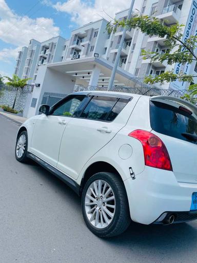 Suzuki  Swift - Miniature 3